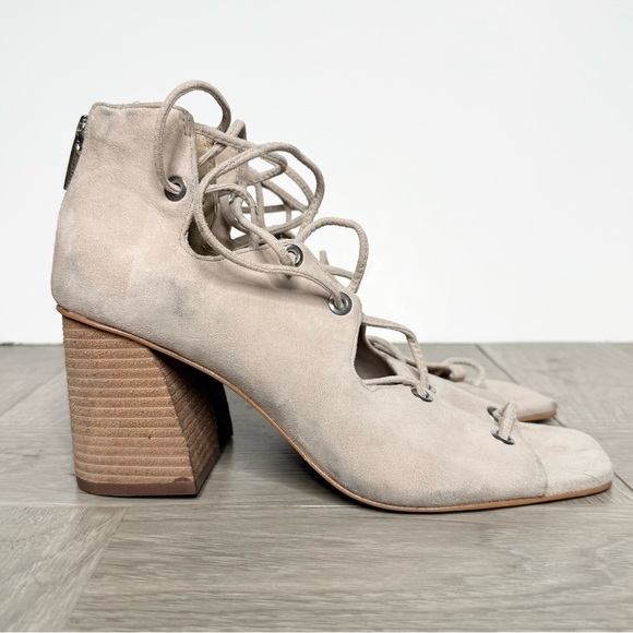 Vince Camuto Shoes - Vince Camuto Nahara Gray Tan Suede Heeled Sandal 8M